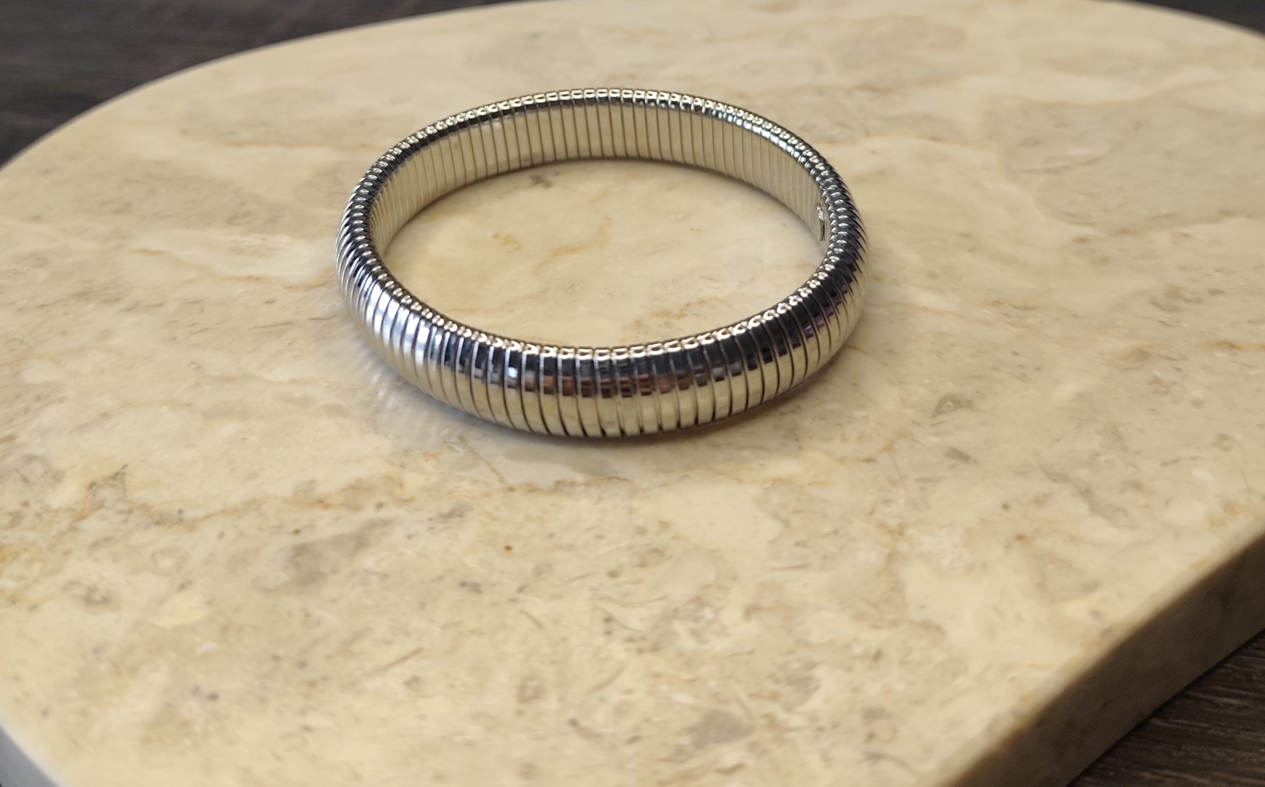 IMG_20250528_120553 Line Silver - Image 1